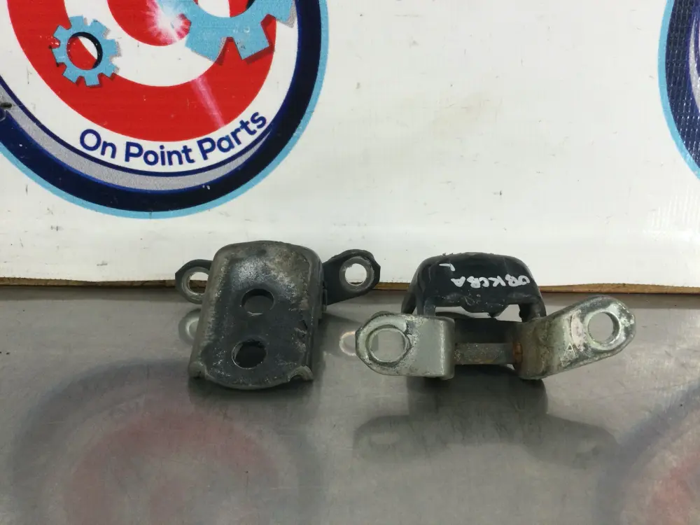 2004 Infiniti G35 Driver Left Door Hinges OEM 0BKCBA