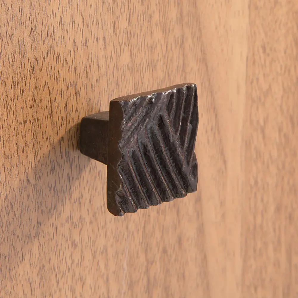 Touch Release Tortoise Cabinet Pull
