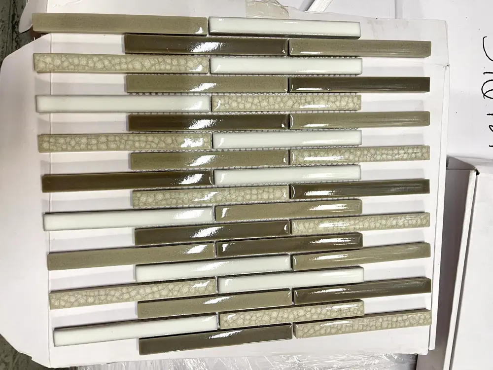 Commercial Grade Soci Raffia Blend Staggered Bar Interlocking Tile (Sold Box)