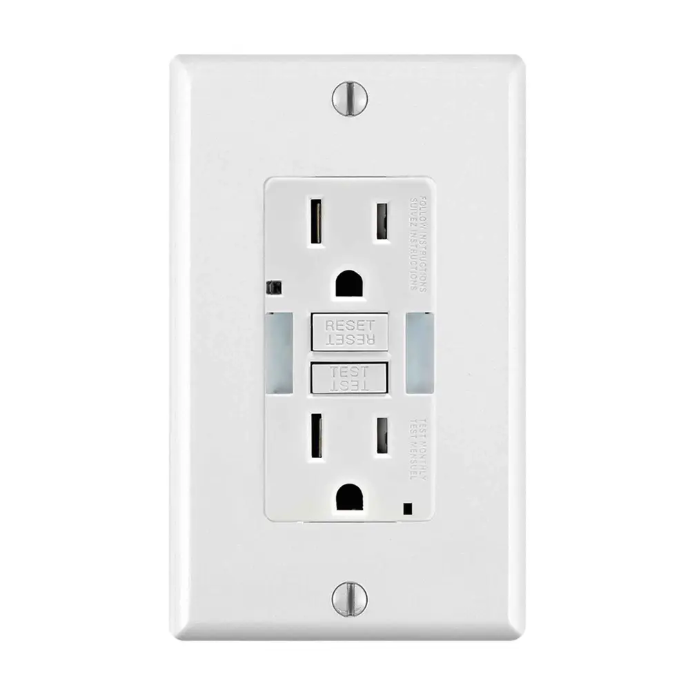 Tamper-Resistant GFCI Outlet 15 / 125 V LED Guide Light, Snow