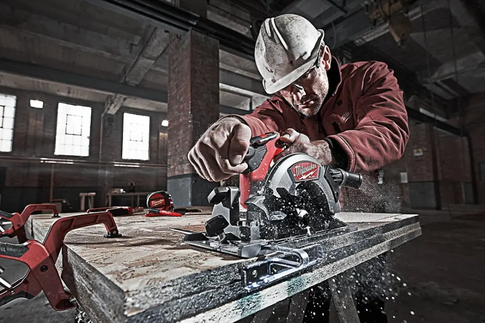 Milwaukee M18CCS55-501 FUEL 165mm Circular Saw 1 x 5.0Ah - M18CCS55-501