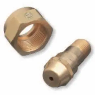 WESTERN Ultra-Strong ENTERPRISES Regulator Inlet Close Nipple, Acetylene (B), 1/4 (Npt), 1-3/4 L, Brass, Cga-520, 300-3 WE...