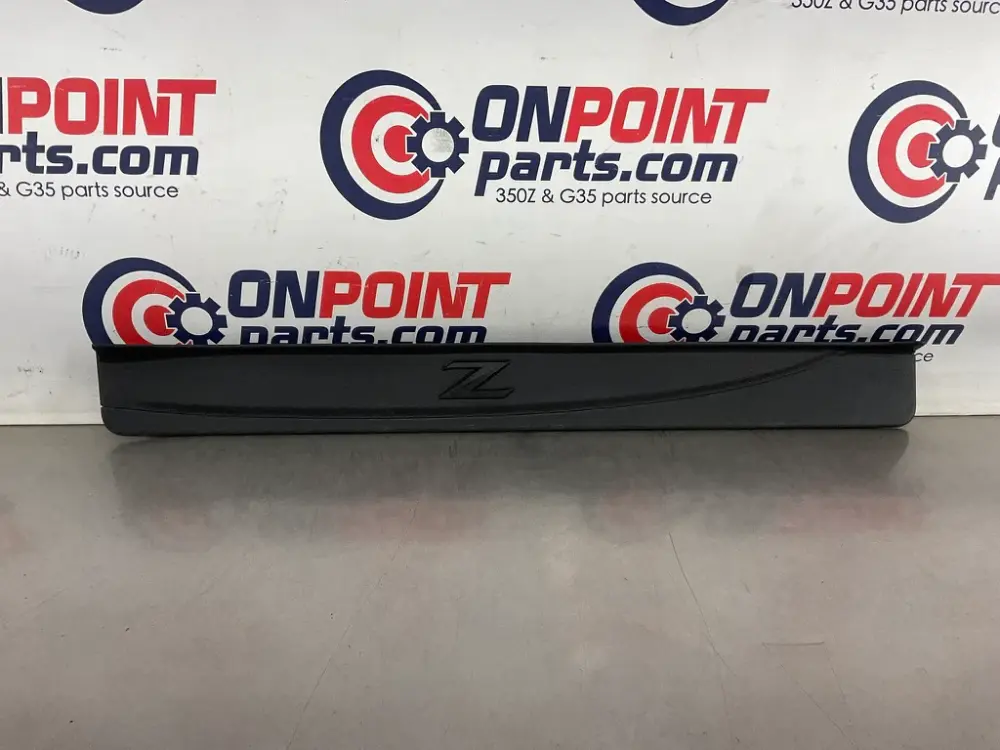09-20 Nissan 370Z Passenger Coupe Door Sill Scuff Plate 769B01EA1A OEM 24BBBD7