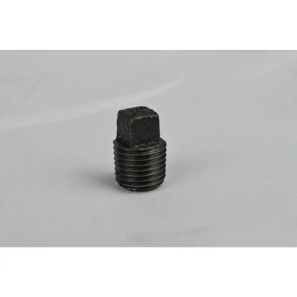 1 1/2 BLK PLUG
