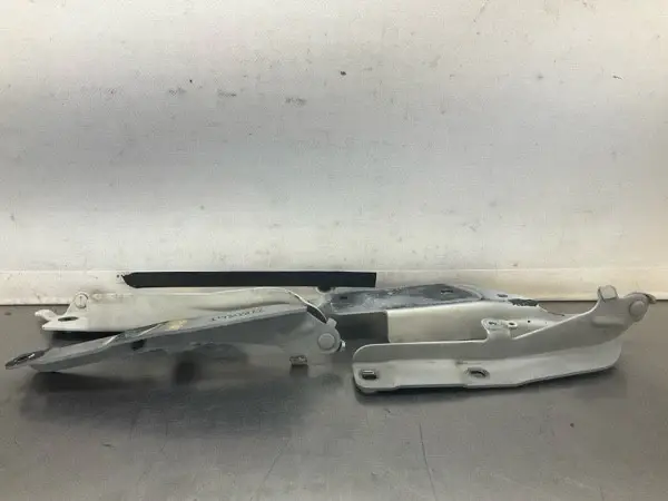 2008 Infiniti V36 G37 Front Hood Hinges Oem 22Bd8Gi